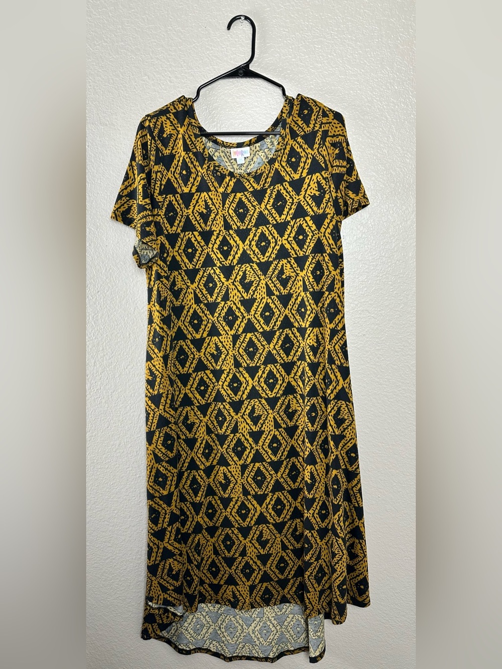 LuLaRoe 2XL Gray and Yellow Leopard Print midi dress